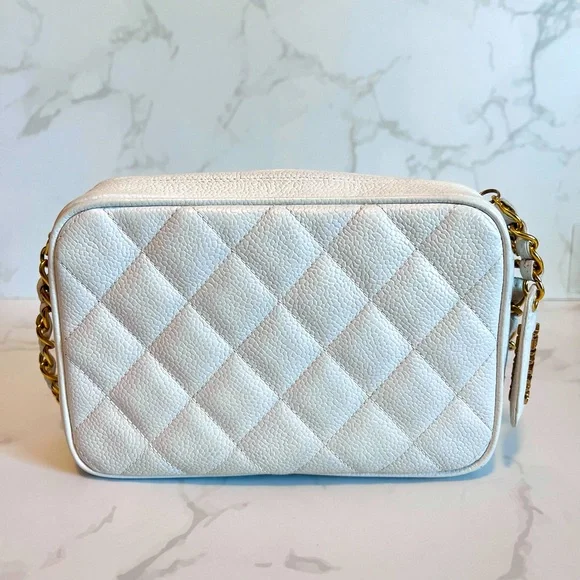 SOLD Small Vintage CHANEL White Caviar Camera Bag - Picture 4 of 16